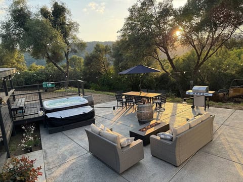 Manzanita Sunsets Bungalow