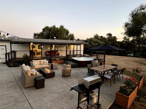 Manzanita Sunsets Bungalow