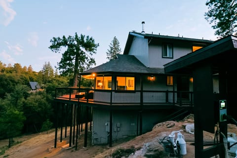 Pine Trails Lodge