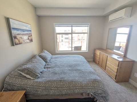 Top Floor Condo in the Okanagan. image 4