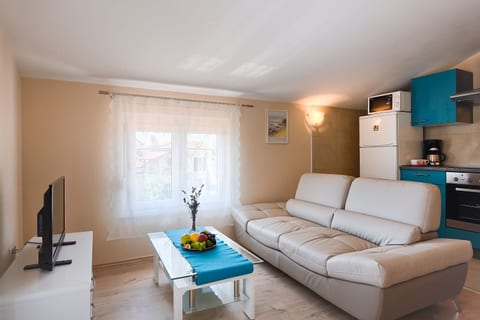 Apartment Paradiso 3 - Unit 209157-5