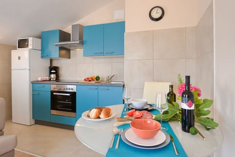 Apartment Paradiso 3 - Unit 209157-5