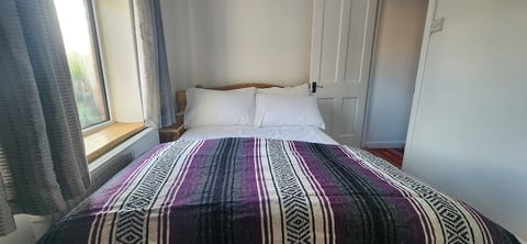 Cosy home off Glastonbury High Street