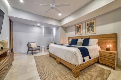 Luxury Bayfront Condo in Puerto Vallarta | 1 Bedroom + 2 Bathrooms | Rooftop Infinity Pool