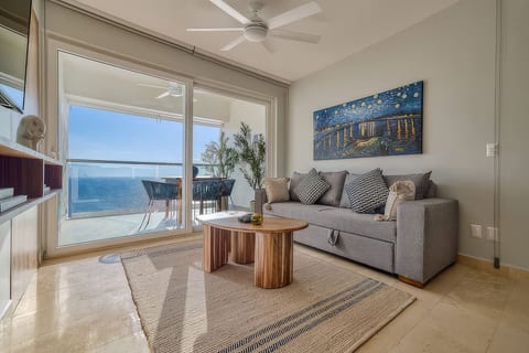 Luxury Bayfront Condo in Puerto Vallarta | 1 Bedroom + 2 Bathrooms | Rooftop Infinity Pool