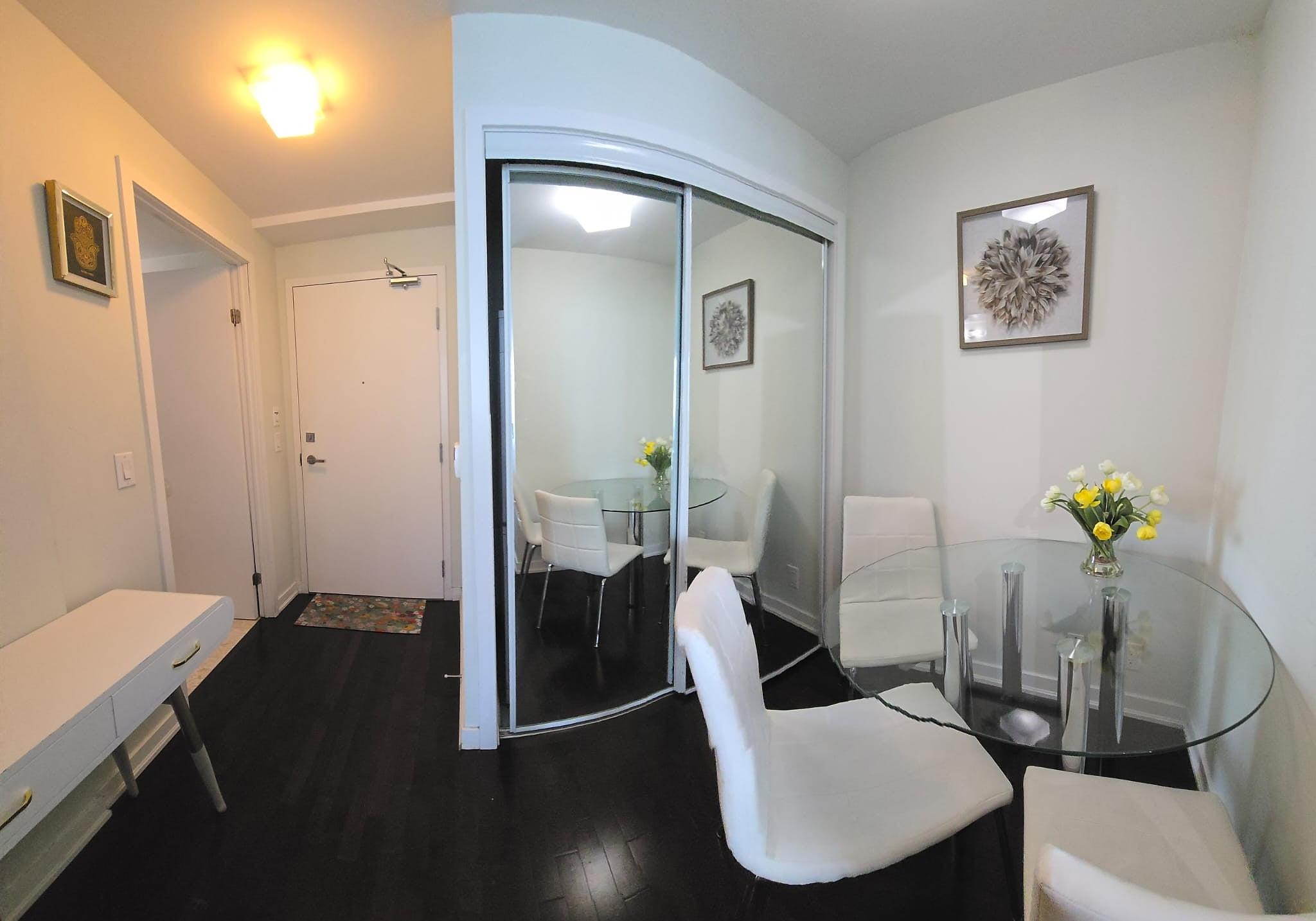 Town Flats Premier Lux Condo Downtown Toronto