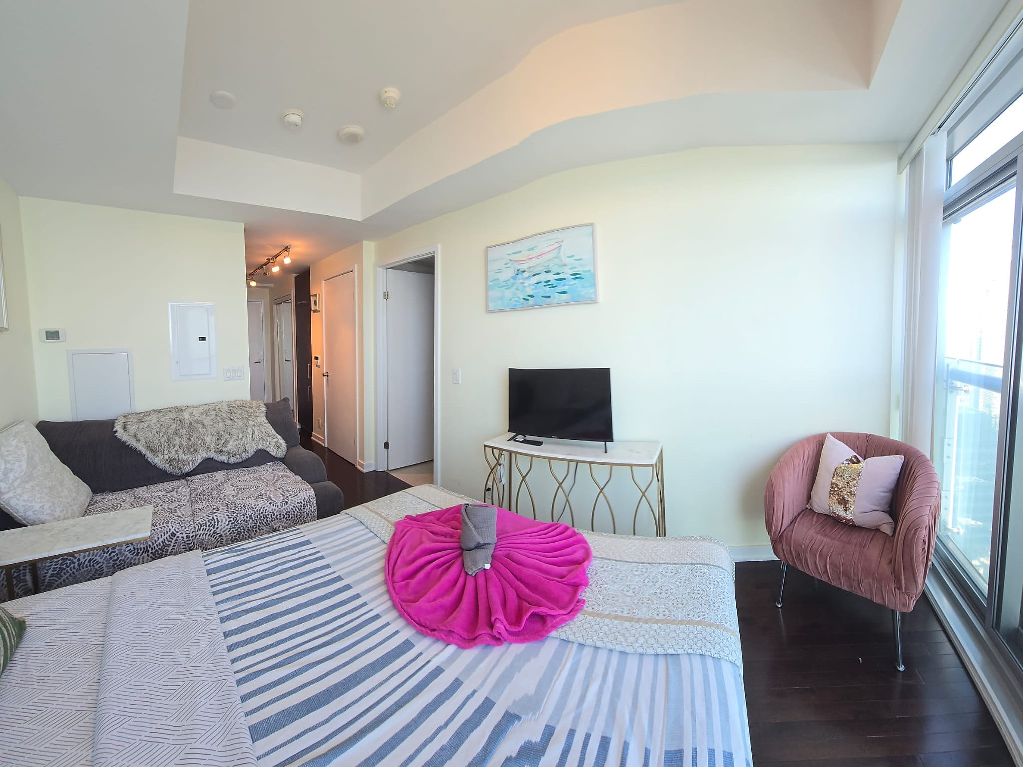 Allure Premier Town Flats Studio Condo Downtown Toronto