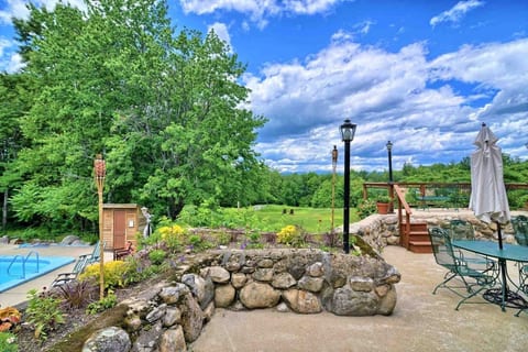 The gardens are maintained year round and there is a spacious outdoor terrace. In the summer there is a private swimming pool.