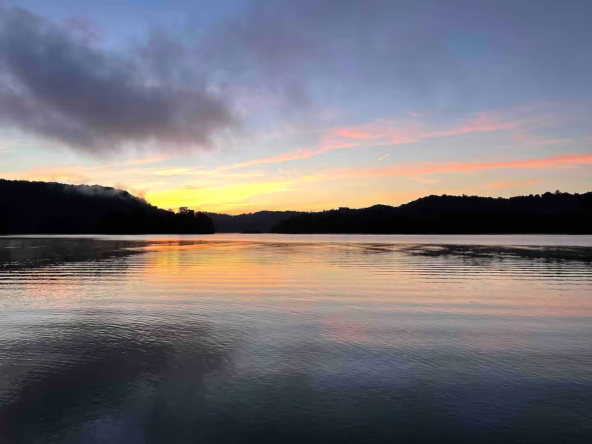 Sunrise on Center Hill Lake