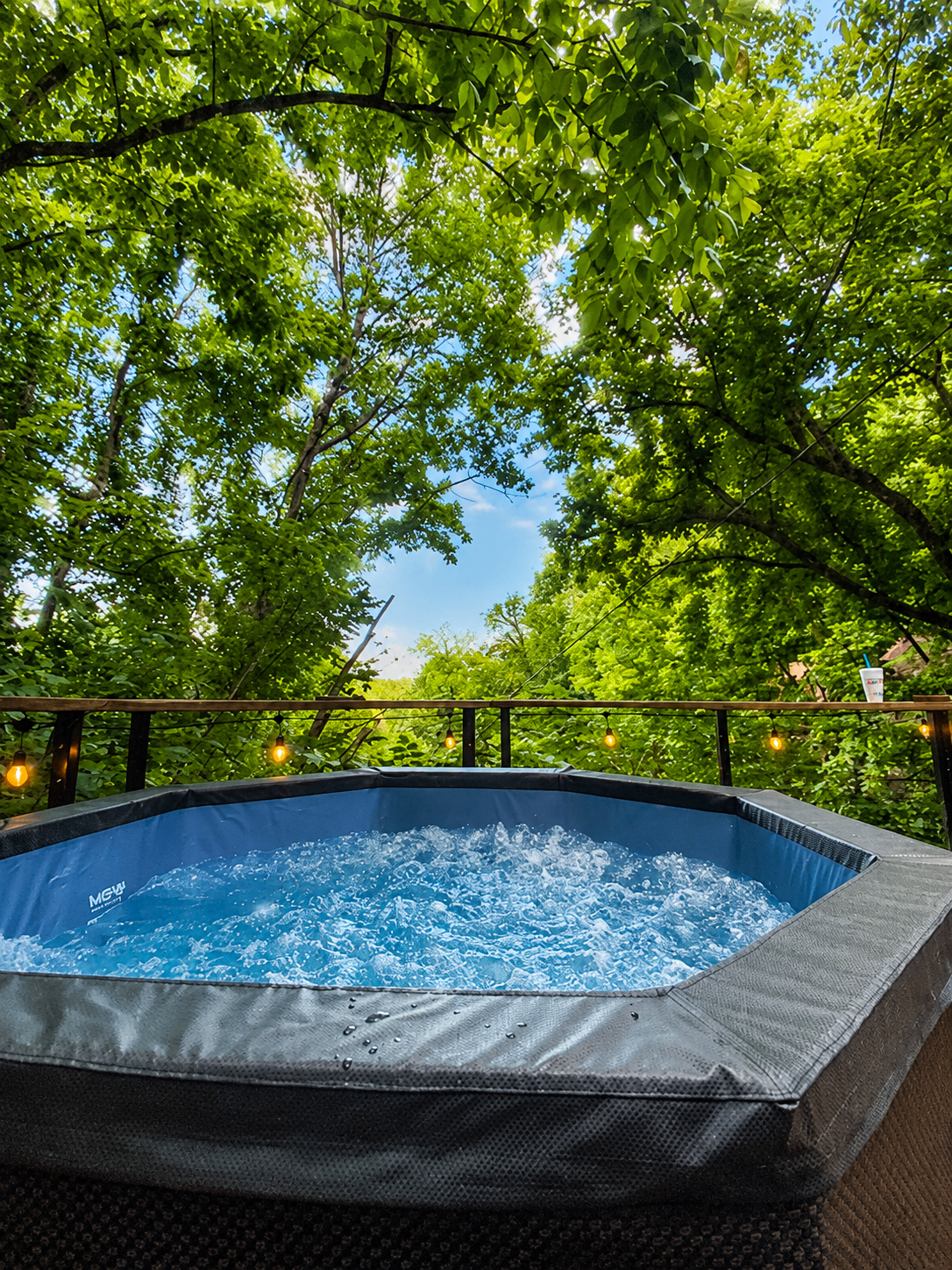 Private hot tub – freshly cleaned and ready for your evening soak.