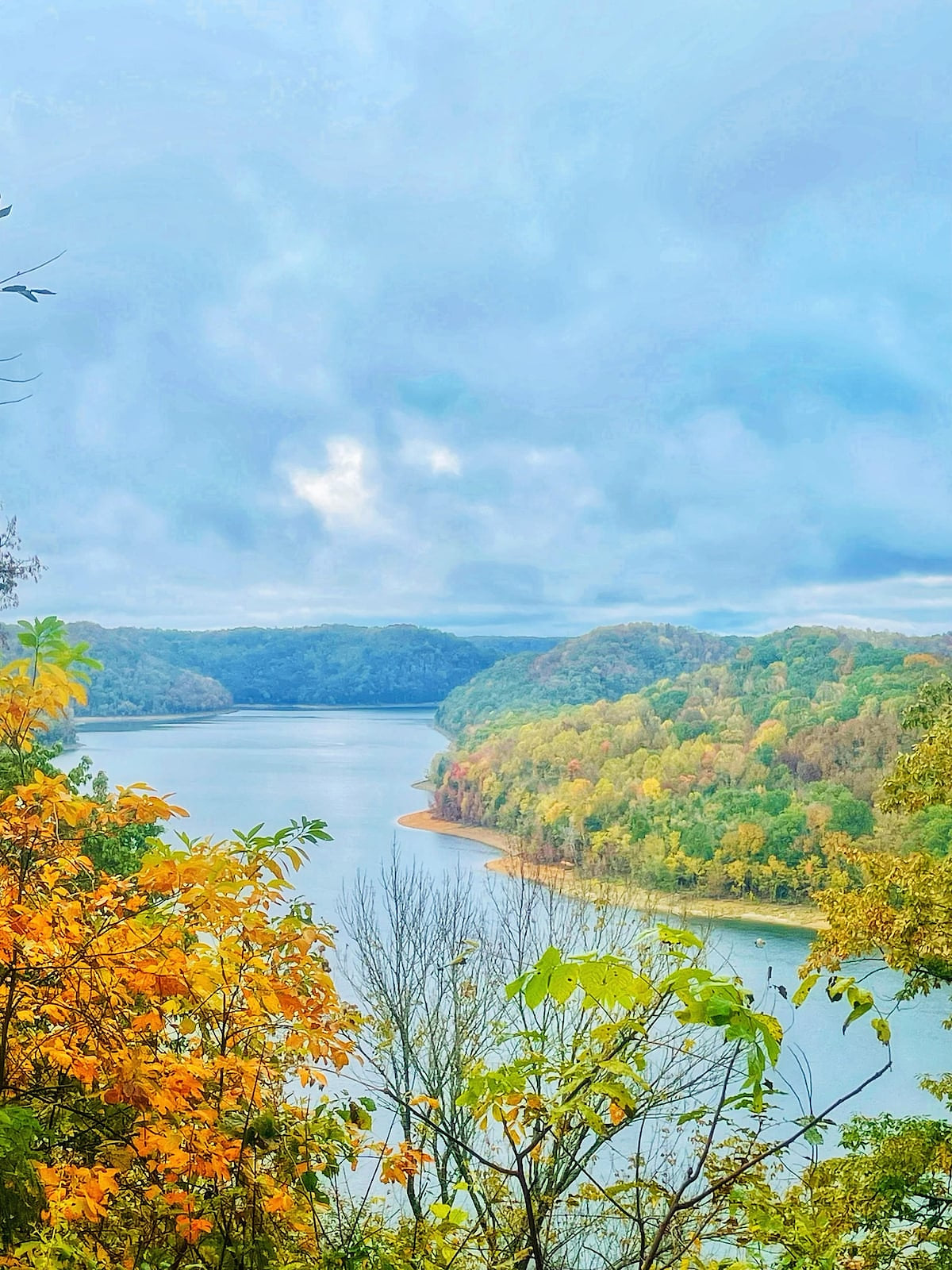 Lake view in teh fall along the road to the Lake House