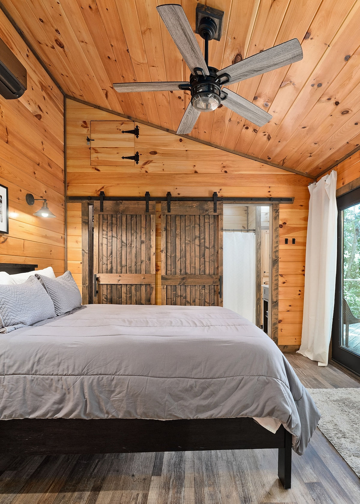 Wake up to expansive views of the sunrise.