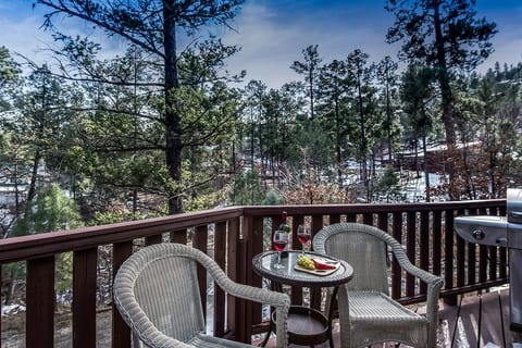 3 different decks each offer their own unique view of the forest, and wildlife below.