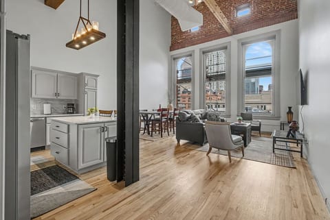 Downtown Denver Luxury Art Loft | The Elevated Gallery
