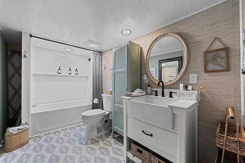 Private Luxury Yurt in Bryson City image 5