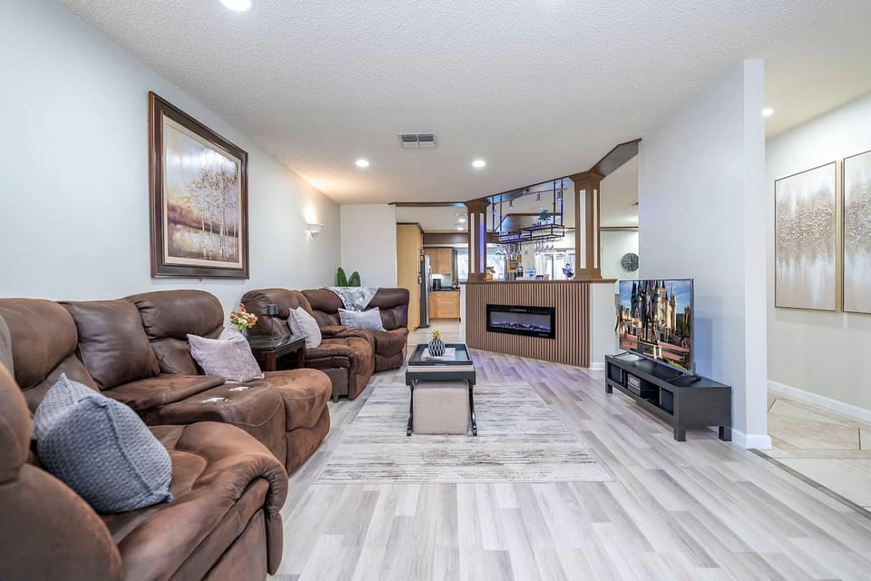 Sunny Escape Near Universal | 3BR Pool Home - Orlando
