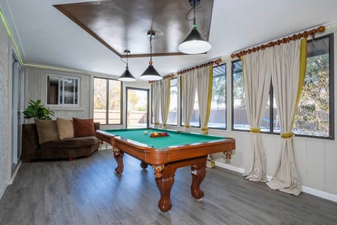 Sunny Escape Near Universal | 3BR Pool Home