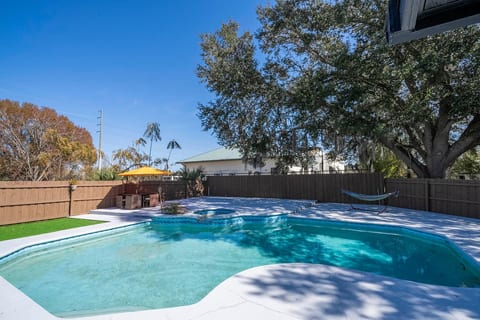 Sunny Escape Near Universal | 3BR Pool Home