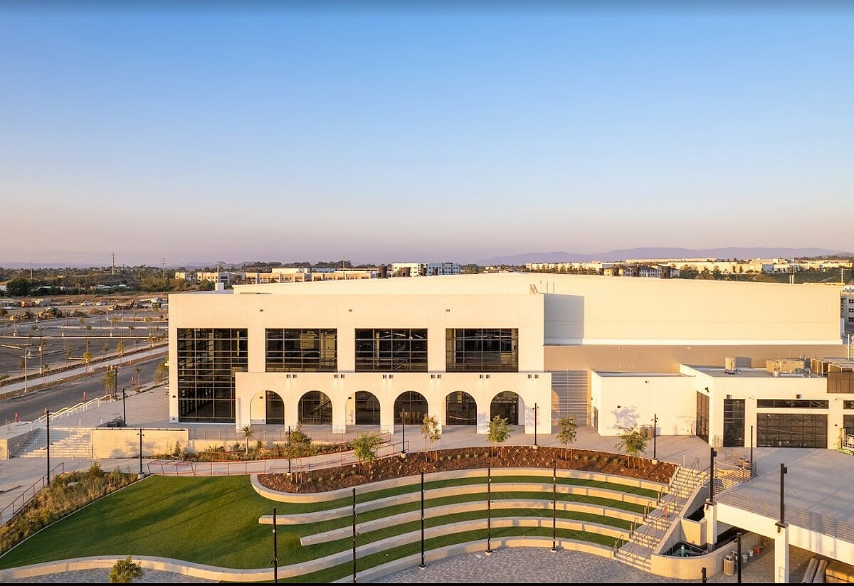 The new Front Wave Arena is an easy 10 minute drive (4.5 miles) from the house. 