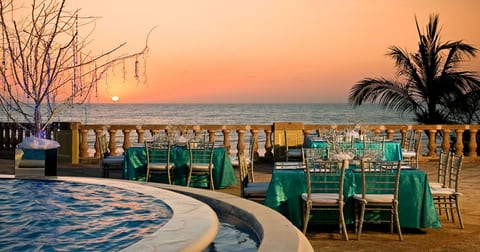 Pueblo Bonito Emerald Bay Owners Master Suite 1BR2B