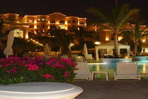 Pueblo Bonito Emerald Bay Owner Master Suite 1BR2B