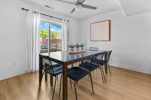 Near Zion • 3BR • Sleeps 8 • Patio Dining & Grill