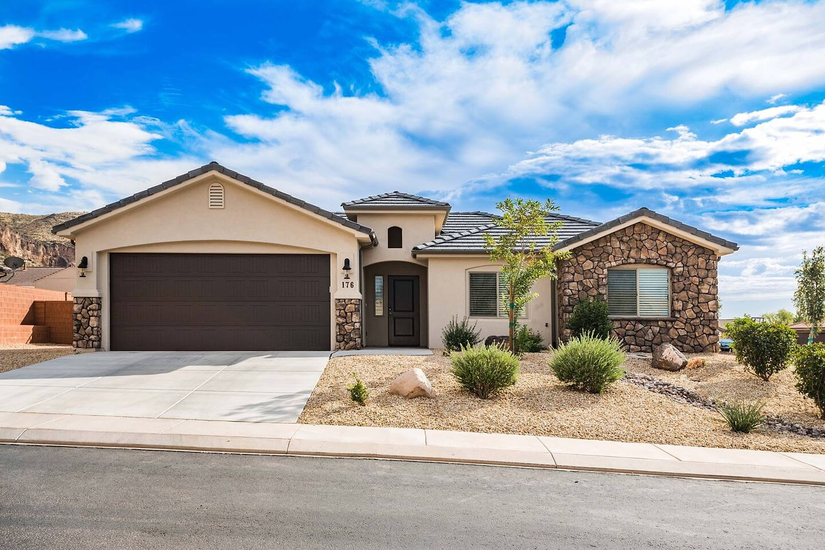 Near Zion • 3BR • RV / Trailer Parking • EV Charge