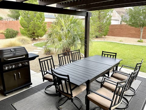 Near Zion • 3BR • RV / Trailer Parking • EV Charge