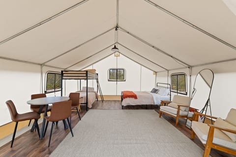 Sasquash Hideaway - Peaceful Glamping Retreat with Boat Access