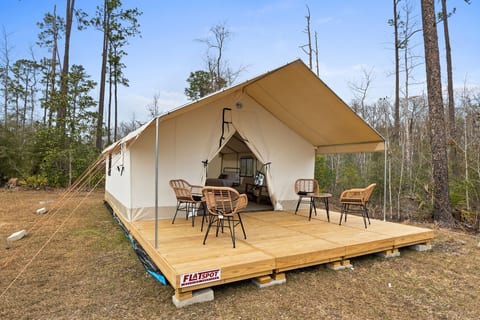 Sasquash Hideaway - Peaceful Glamping Retreat with Boat Access