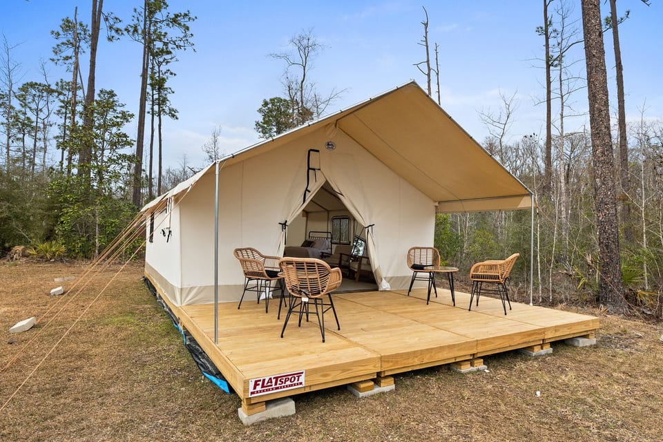 Sasquash Hideaway - Peaceful Glamping Retreat with Boat Access - Wewahitchka