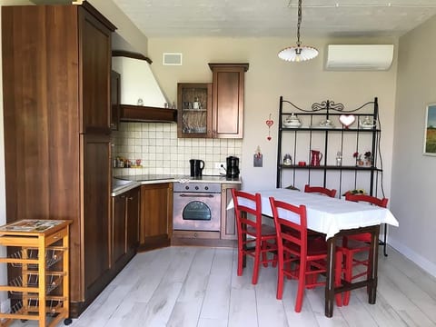 Poppy apartment in San Felice del Benaco image 3