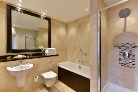 3 Bedroom Executive Serviced Apartment Kensington