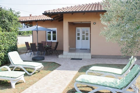 House TINA - Unit 208740-5