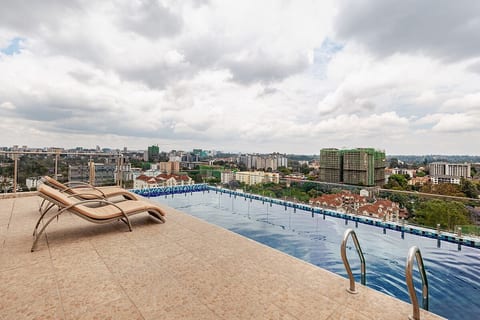 Rooftop pool with a beautifull view