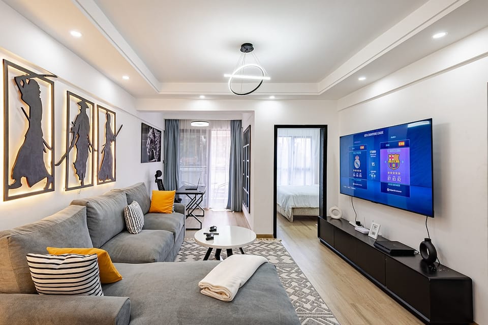Modern 1-BR in Westlands | AC • Pool • Gym • PS4 image 1