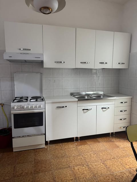 Simple apartment in Naples center image 2