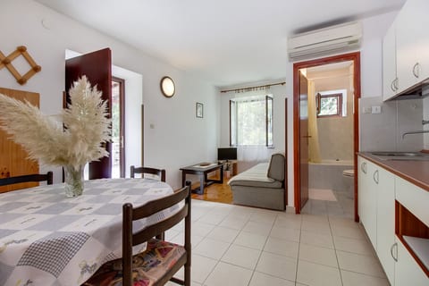 Apartments Lela - Unit 124792-15