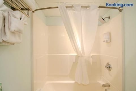 Oceanfront Studio at Sand dunes with 2 beds - Apartment