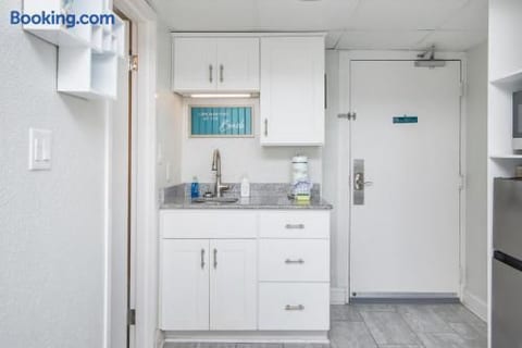 Oceanfront Studio at Sand dunes with 2 beds - Apartment