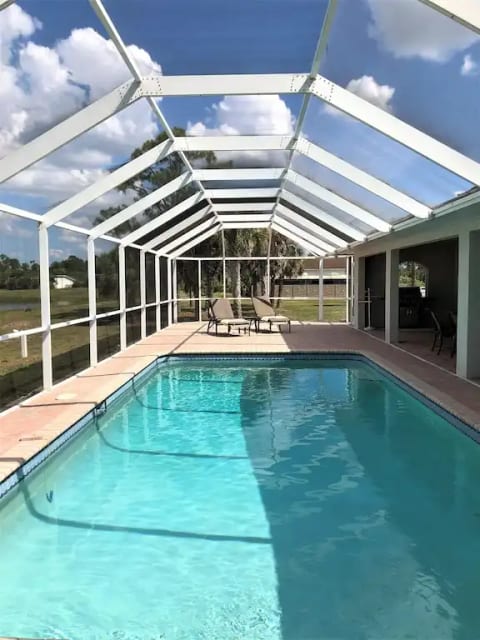 Maria Maria Vacation Home | Heated Pool | Lake view