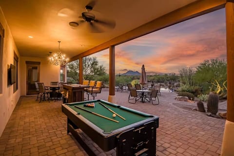 Tranquil AZ Mountain View Oasis • Pool & Fire Pit