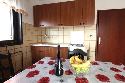 Apartment Vera - Unit 370212-13