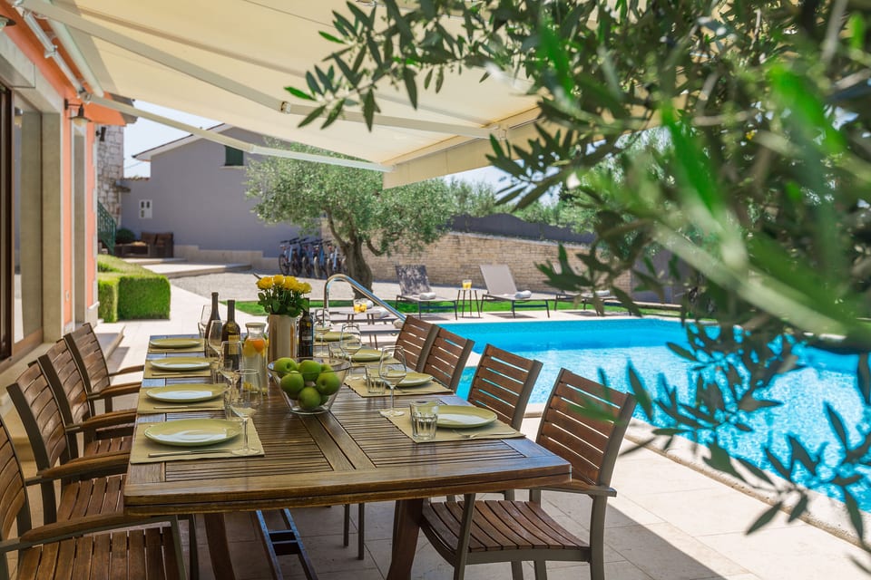Villa Ulika s bazenom rustikalnog ugođaja - Unit 209596-5