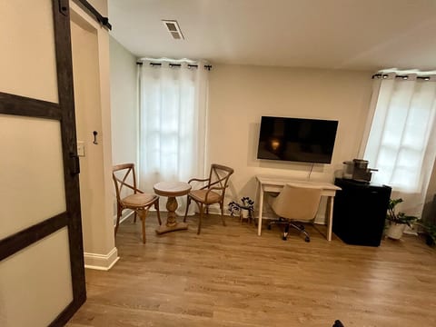 2 Queen Beds-Bath-TV-10m Boeing/Airport/Downtwn 2C