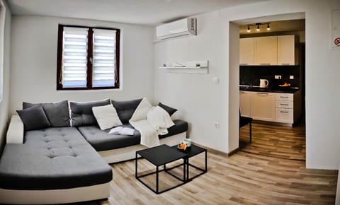 Apartment TORA - Unit 371426-13