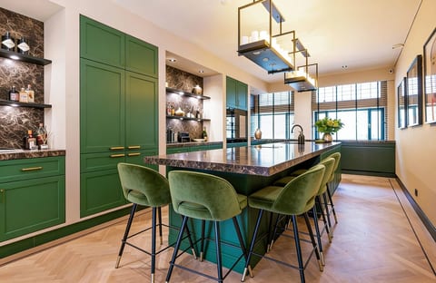 Luxury 2BR Apartment