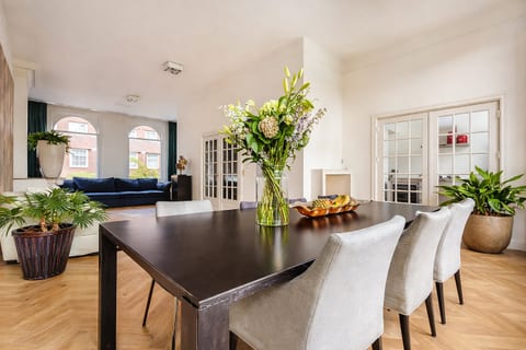 Spacious 3BR Luxury APT