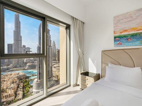 Burj & Fountain View Luxury ✦ 2BR in Downtown Dubai, Burj Royale