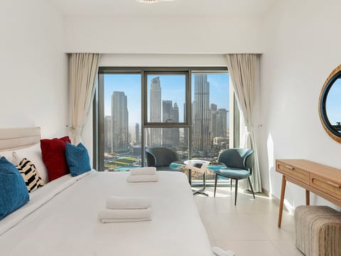 Burj & Fountain View Luxury ✦ 2BR in Downtown Dubai, Burj Royale